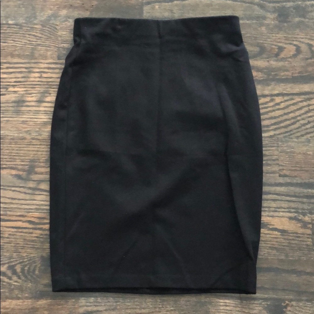 Black stretchy pencil skirt